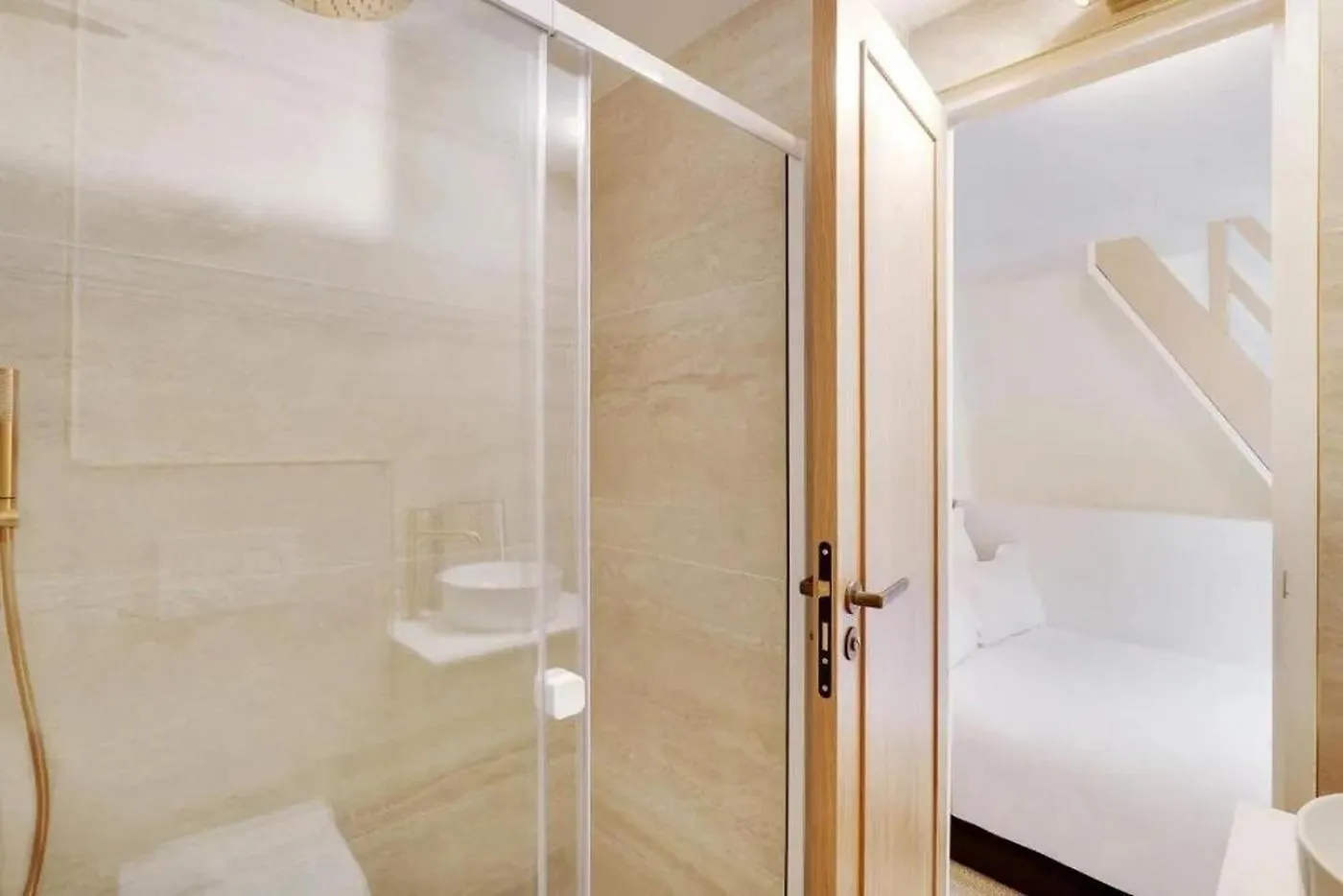 Makom Saint Honore Paris 0*,  France