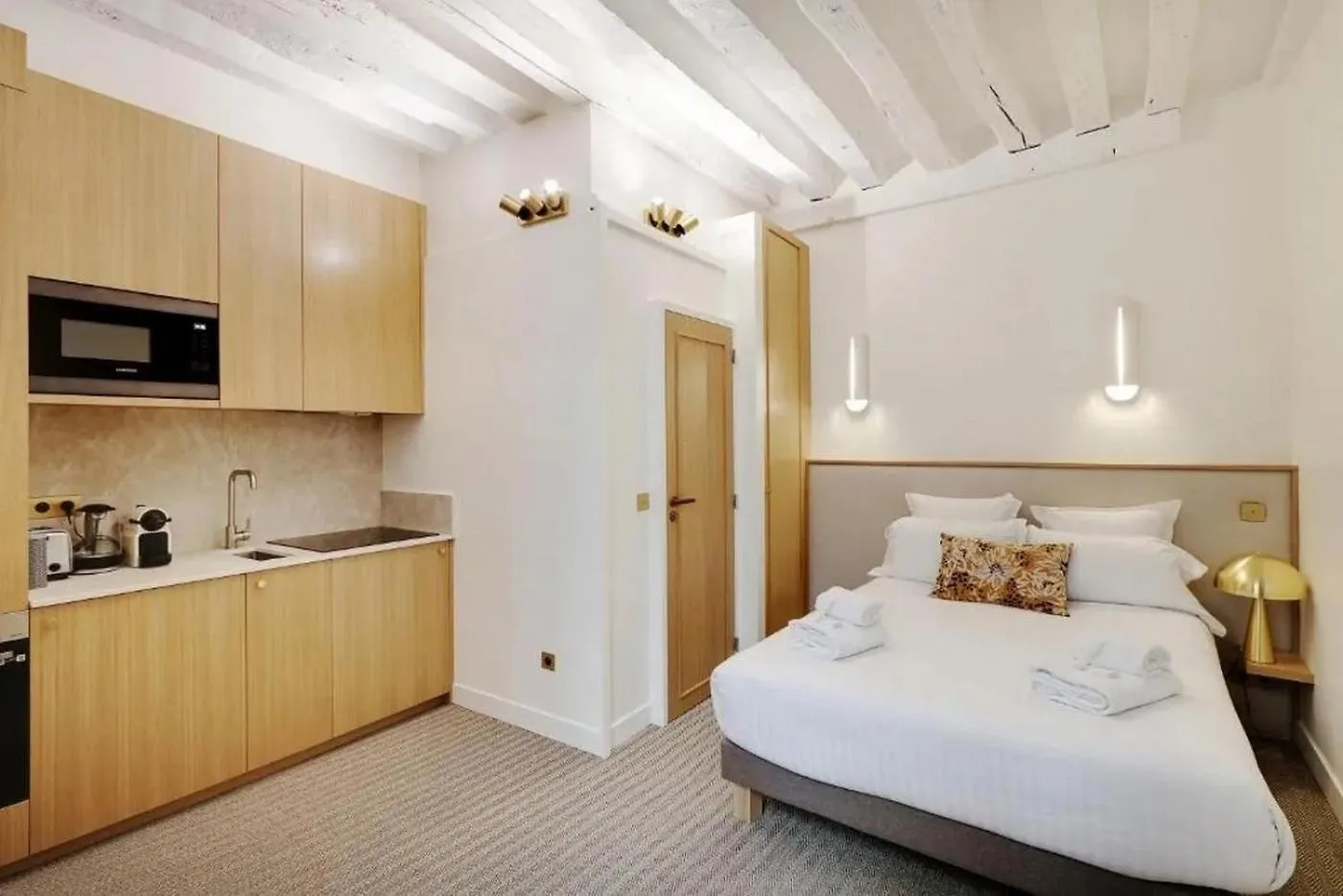 Makom Saint Honore Paris 0*,  France